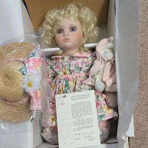 Daisy Limited Edition  Marie Osmond Vintage Doll/ Pristine